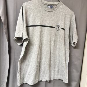 gray short-sleeve t-shirt with a "Sydney 2000" Olympic logo Size L Y2K BR2156